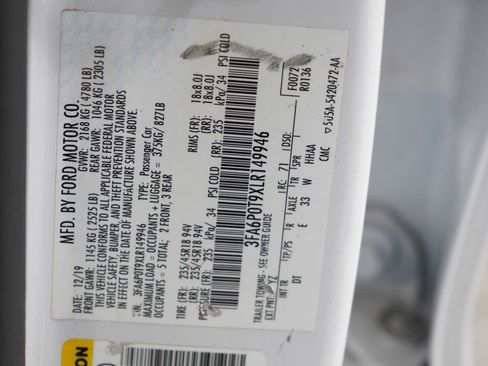 Used 2020 Ford Fusion SE image 27