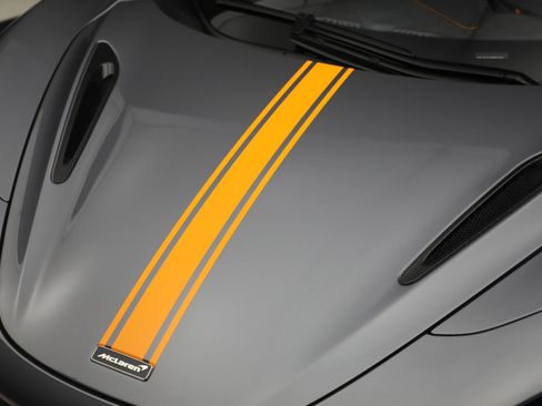 Used 2024 McLaren 750S RWD image 36