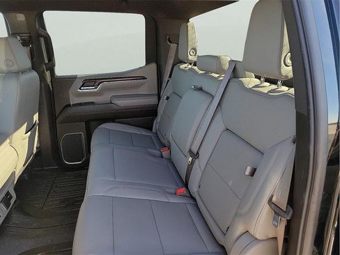 Certified 2024 GMC Sierra 1500 SLT image 13