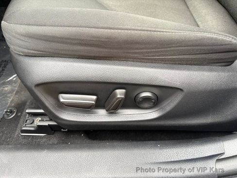 Used 2020 Toyota Camry LE image 20