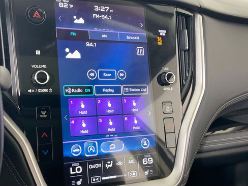 Used 2022 Subaru Outback Limited image 15