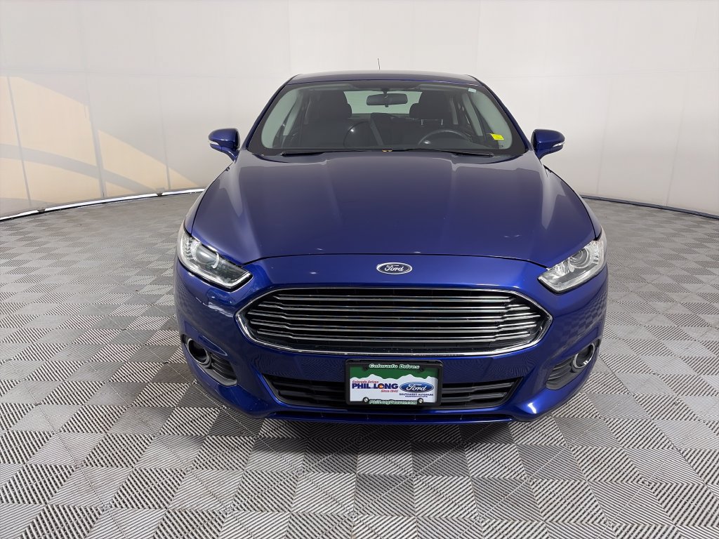 Used 2016 Ford Fusion SE FWD image 2