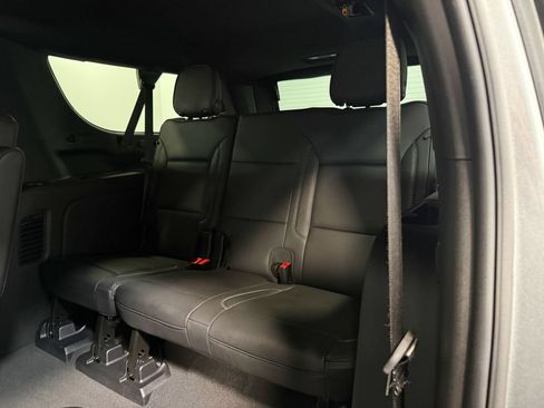 Used 2025 GMC Yukon XL Denali AWD/4WD image 49