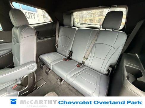 Used 2022 Buick Enclave Premium image 9