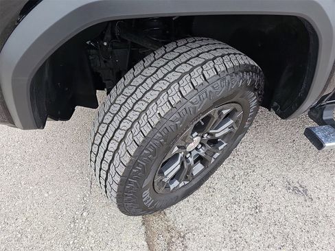 Certified 2024 GMC Canyon Elevation w/ Elevation Premium Package image 35