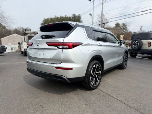 Used 2022 Mitsubishi Outlander ES AWD/4WD image 9