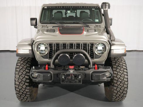 Used 2021 Jeep Gladiator Rubicon AWD/4WD image 7
