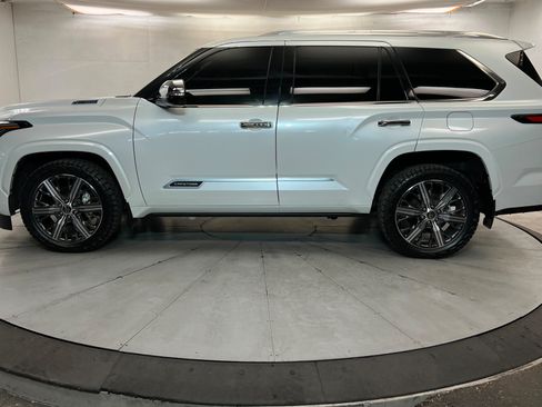 Used 2023 Toyota Sequoia Capstone AWD/4WD image 2