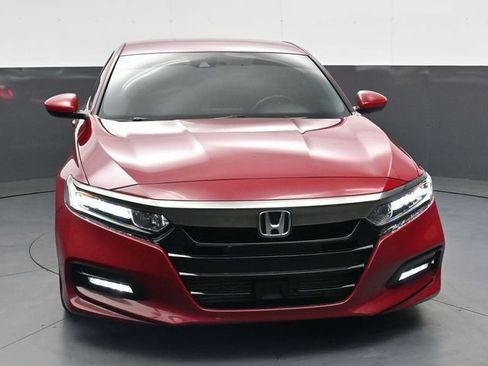 Used 2018 Honda Accord Sport image 10