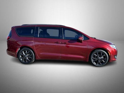 Used 2020 Chrysler Pacifica Limited w/ Advanced Safetytec Group image 4