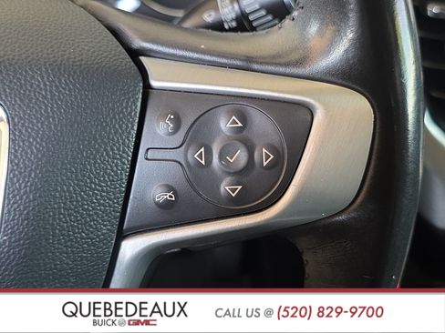 Used 2022 GMC Acadia SLT w/ Preferred Package FWD image 14