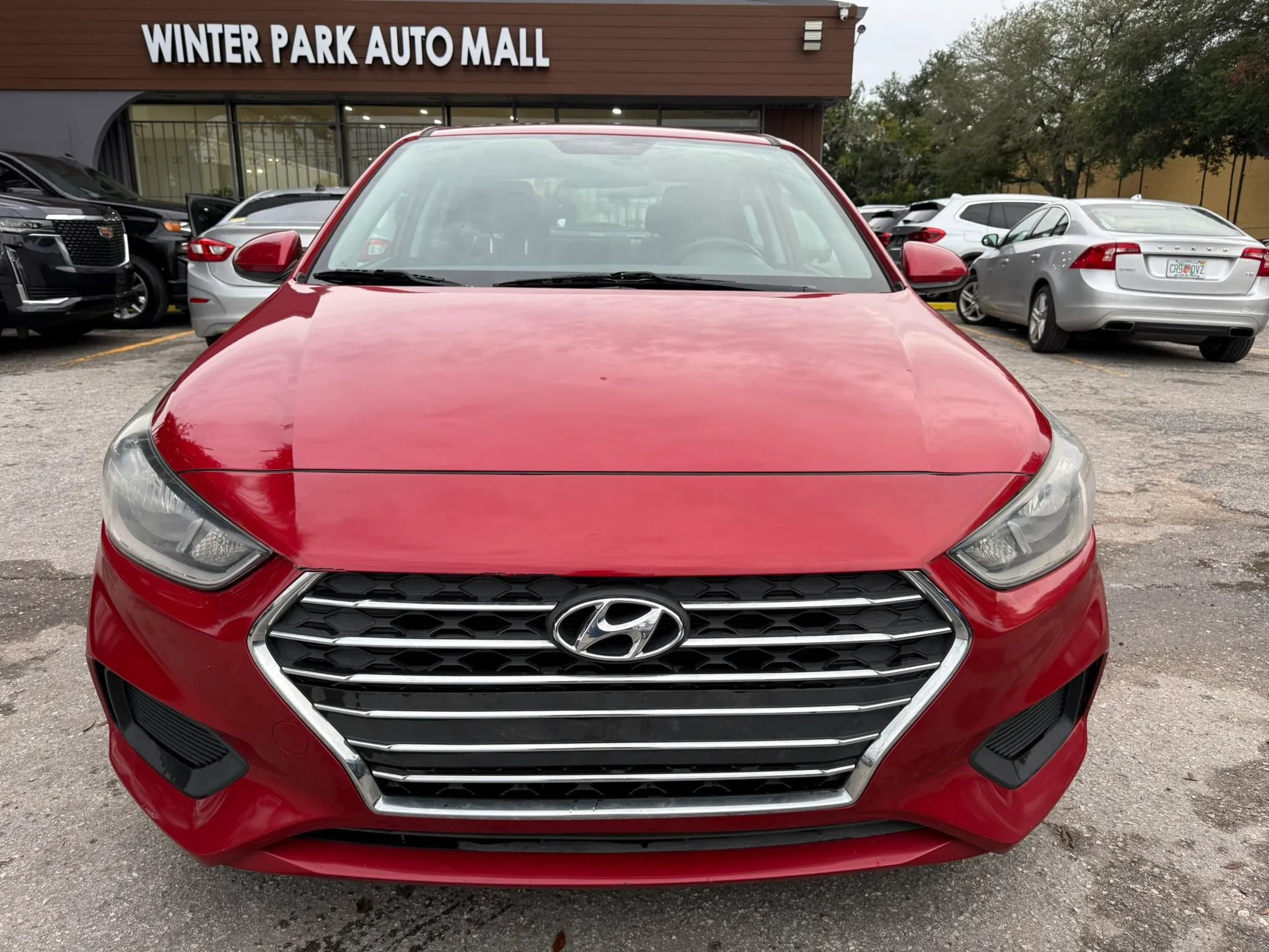 Used 2020 Hyundai Accent SE FWD image 2