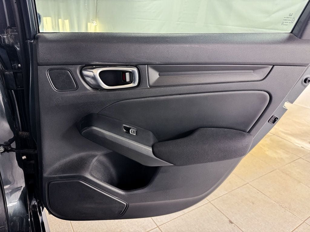 Used 2025 Honda Civic Sport image 16