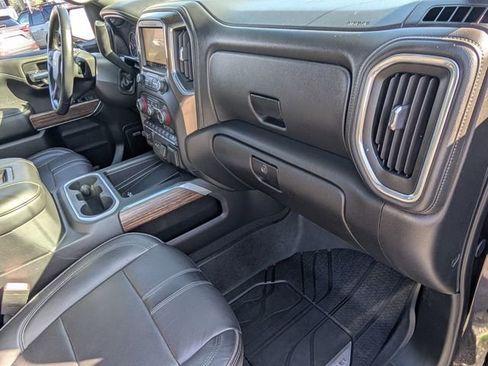 Used 2019 Chevrolet Silverado 1500 High Country w/ Technology Package AWD/4WD image 19