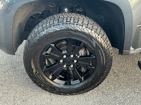 Used 2018 Chevrolet Colorado LT w/ LT Convenience Package RWD image 19