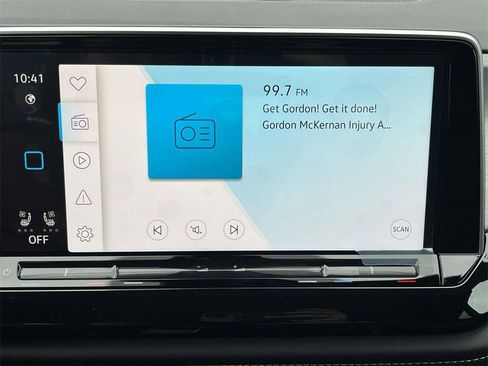 New 2025 Volkswagen Atlas Cross Sport SE image 13