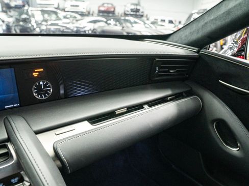 Used 2018 Lexus LC 500 Coupe w/ Touring Package RWD image 32