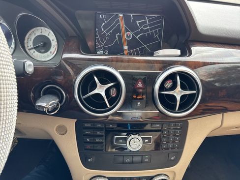 Used 2015 Mercedes-Benz GLK 350 2WD image 21