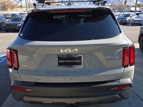Used 2022 Kia Sorento S image 5