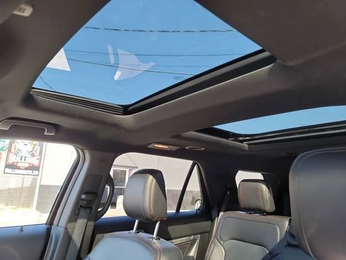 Used 2018 Ford Explorer Sport w/ Equipment Group 401A image 31