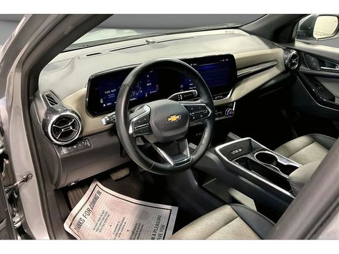 Used 2025 Chevrolet Equinox LT w/ Convenience Package II AWD/4WD image 15