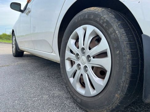 Used 2013 Kia Forte EX FWD image 11