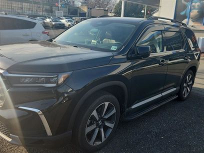 Used 2025 Honda Pilot Elite