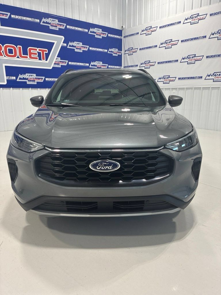 Used 2025 Ford Escape ST-Line FWD image 8
