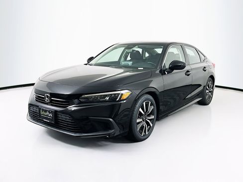 Used 2023 Honda Civic EX image 3