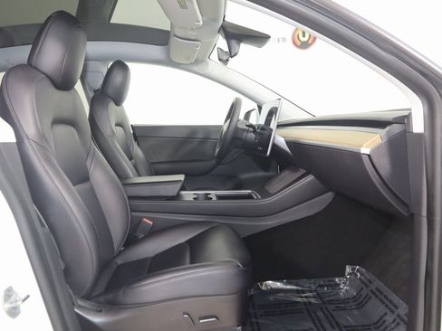 Used 2021 Tesla Model Y Long Range image 14