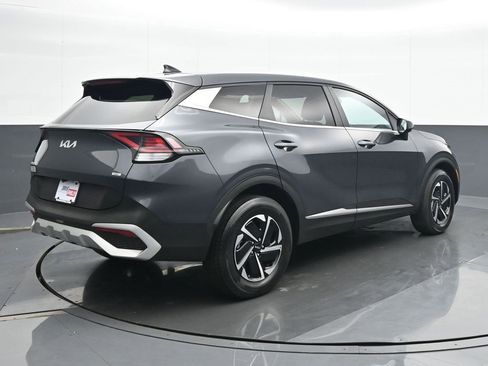 Used 2023 Kia Sportage LX image 6