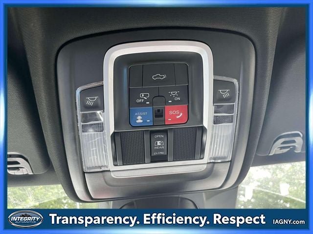 Used 2023 RAM 1500 Laramie AWD/4WD image 32