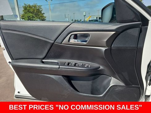Used 2017 Honda Accord Sport image 25