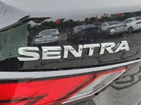 New 2025 Nissan Sentra SV image 2