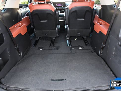 Used 2022 Kia Carnival SX Prestige image 23