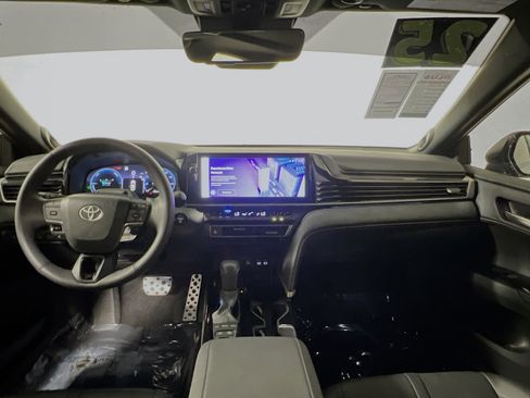 Used 2025 Toyota Camry XSE w/ Premium Plus Package image 30