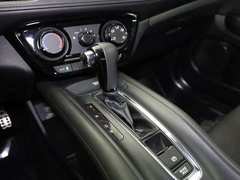 Used 2021 Honda HR-V Sport image 24