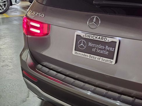 New 2026 Mercedes-Benz GLB 250 4MATIC image 16