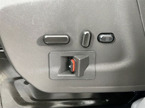 Used 2017 Ford Transit 350 XLT image 20