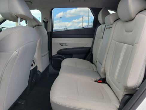 Used 2025 Hyundai Tucson SEL FWD image 16