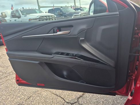 Used 2025 Toyota Camry Hybrid image 13