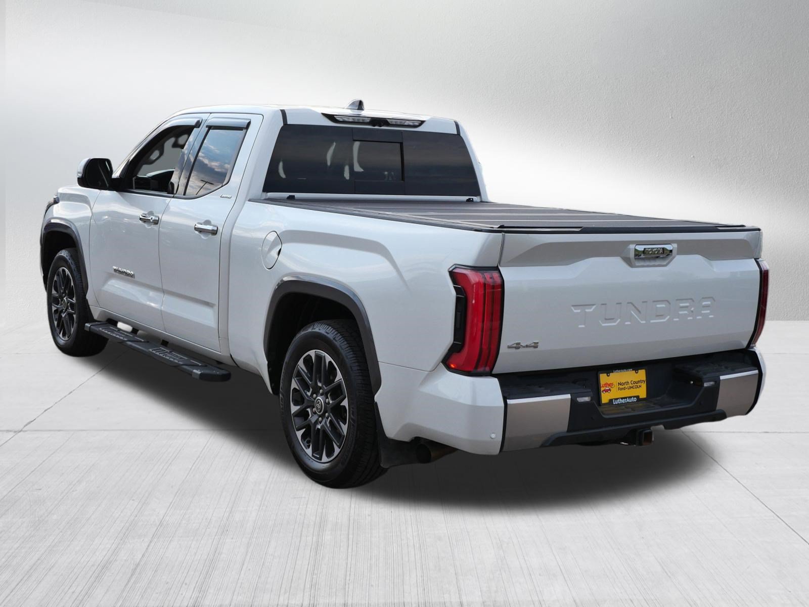 Used 2022 Toyota Tundra Limited AWD/4WD image 5