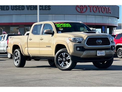 Used 2018 Toyota Tacoma TRD Sport w/ TRD Premium Sport Package image 2