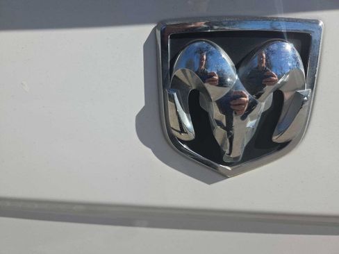 Used 2018 RAM 1500 Express RWD image 13
