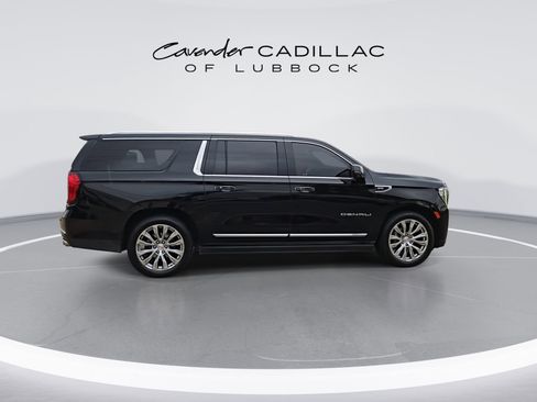 Used 2023 GMC Yukon XL Denali w/ Denali Reserve Package image 9