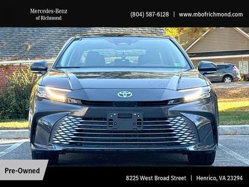 Used 2025 Toyota Camry XLE image 10