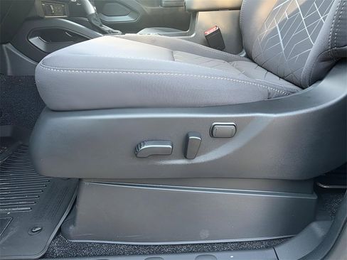 New 2026 Nissan Frontier SV w/ Tow Package image 19