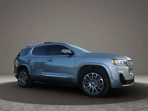 Used 2023 GMC Acadia Denali w/ Denali Ultimate Package image 10