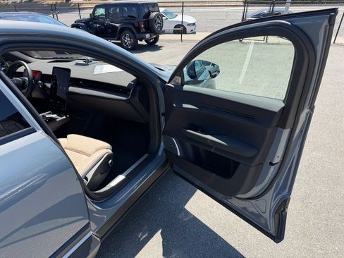 Used 2025 Polestar Polestar 3 w/ Plus Pack AWD/4WD image 39