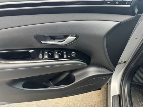 Used 2023 Hyundai Tucson Limited image 19